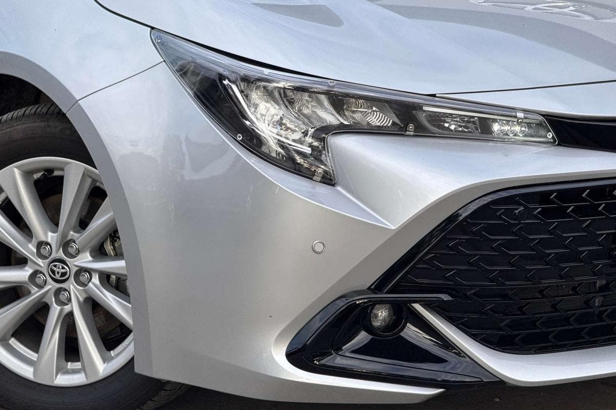 2025 Toyota Corolla SX in Silver