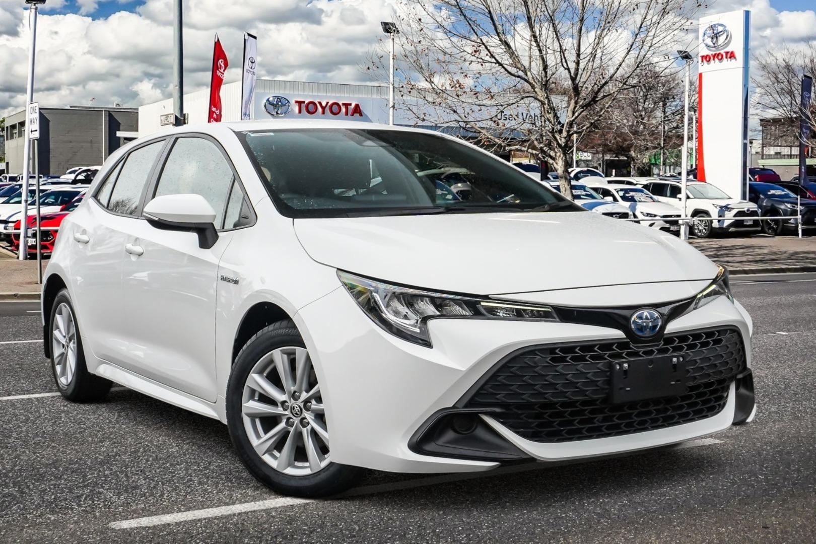 2022 Toyota Corolla Ascent Sport in White