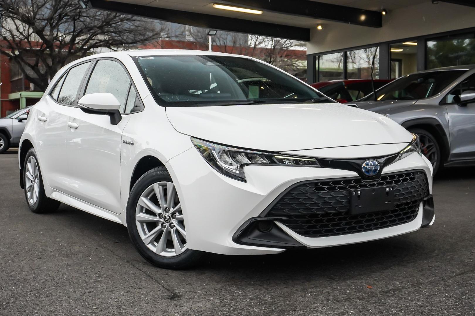 2022 Toyota Corolla Ascent Sport in White