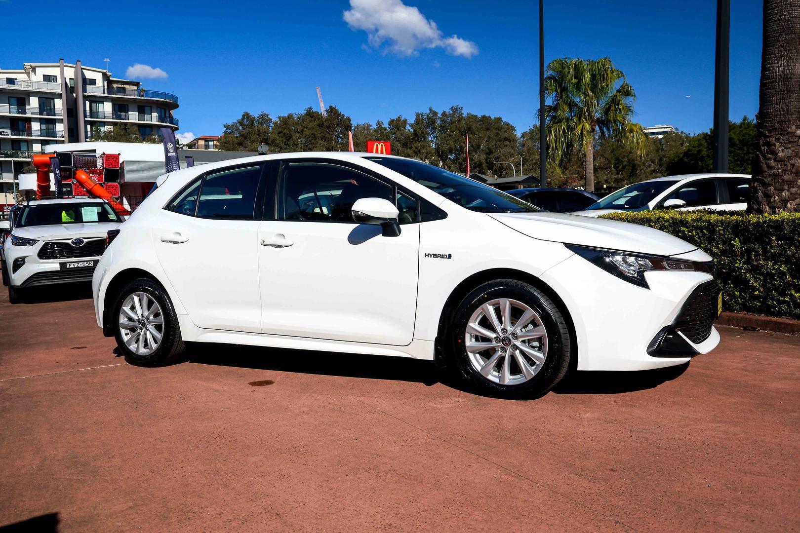 2023 Toyota Corolla Ascent Sport in White