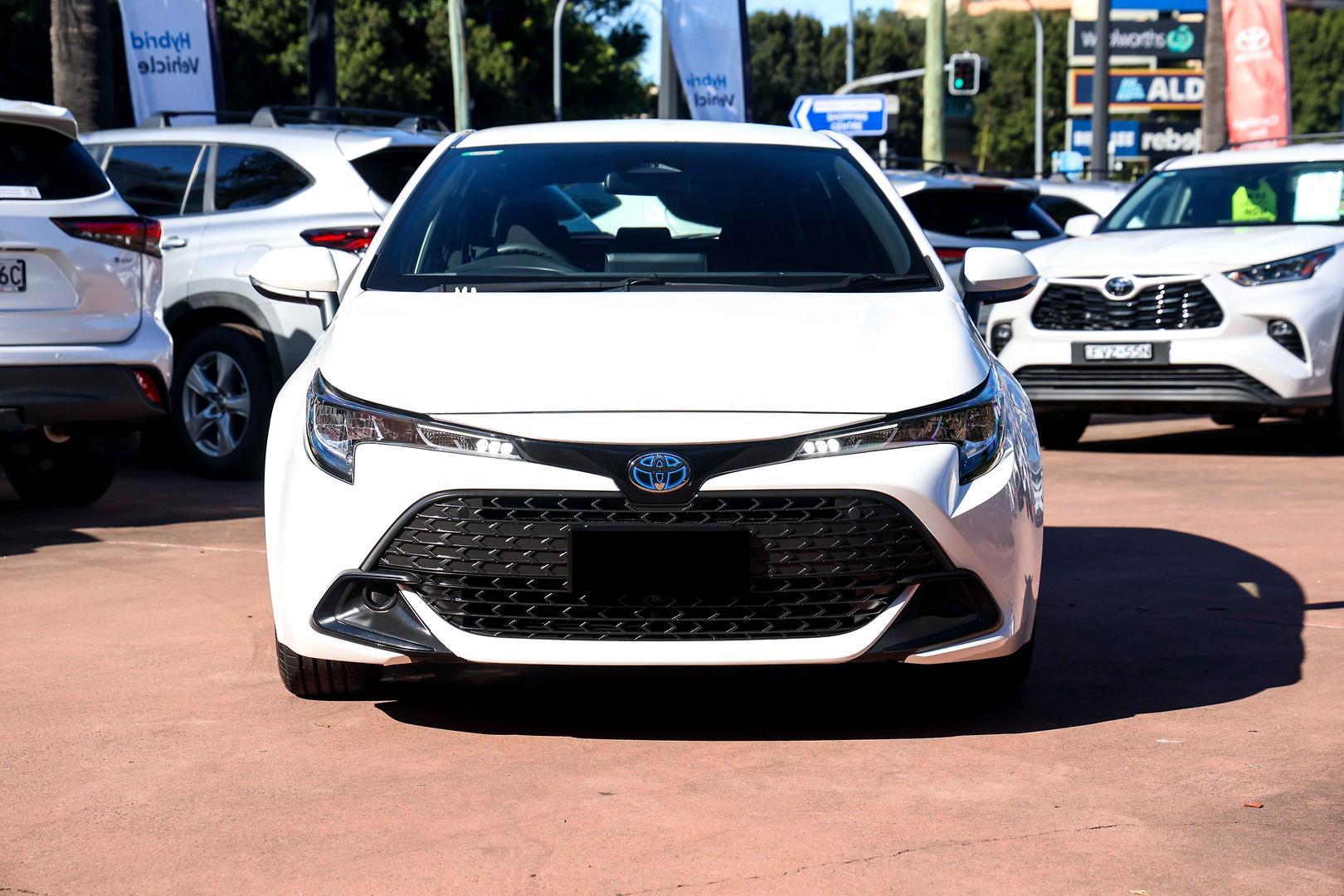 2023 Toyota Corolla Ascent Sport in White
