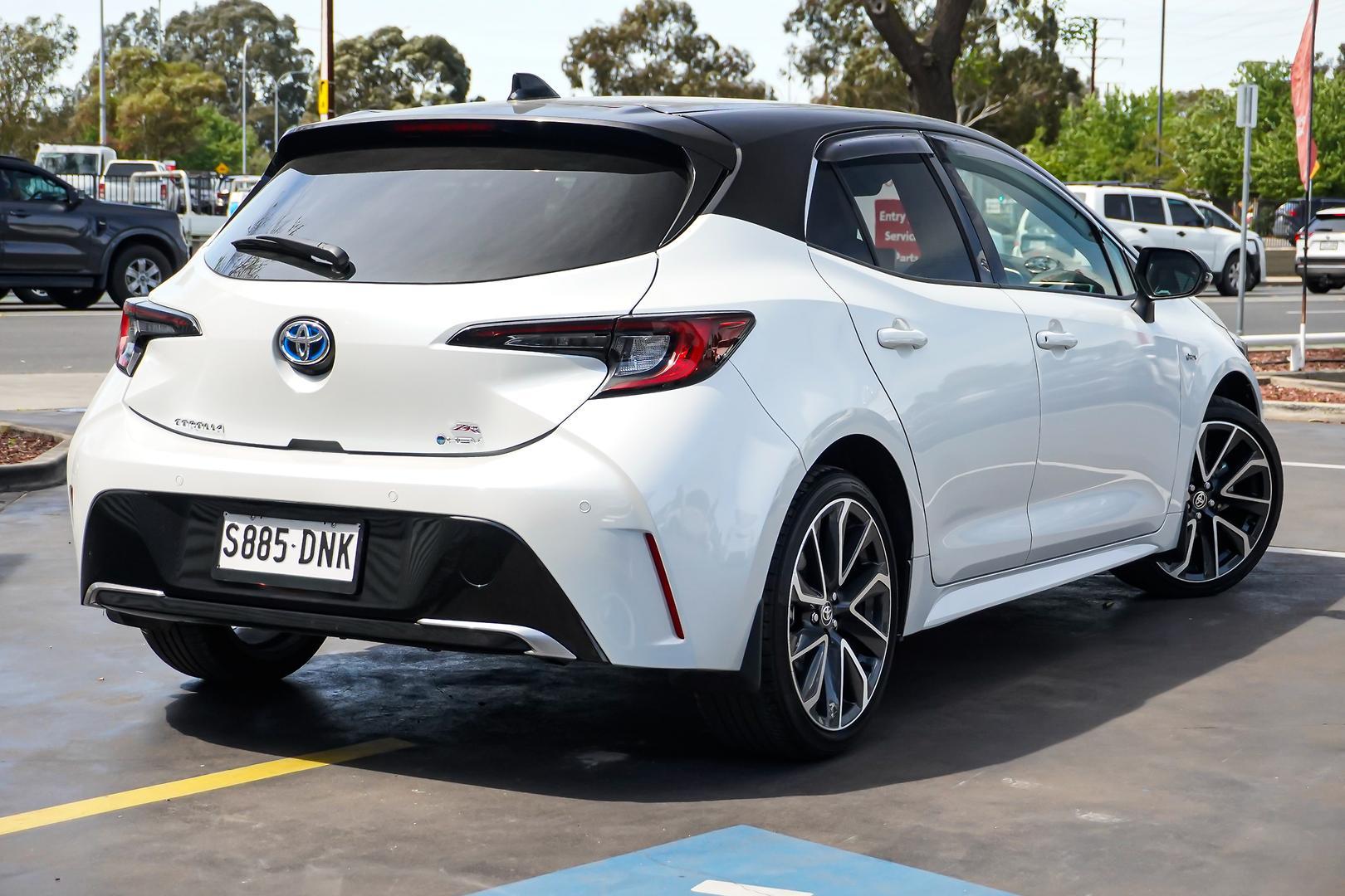 2024 Toyota Corolla ZR in Two Tone White
