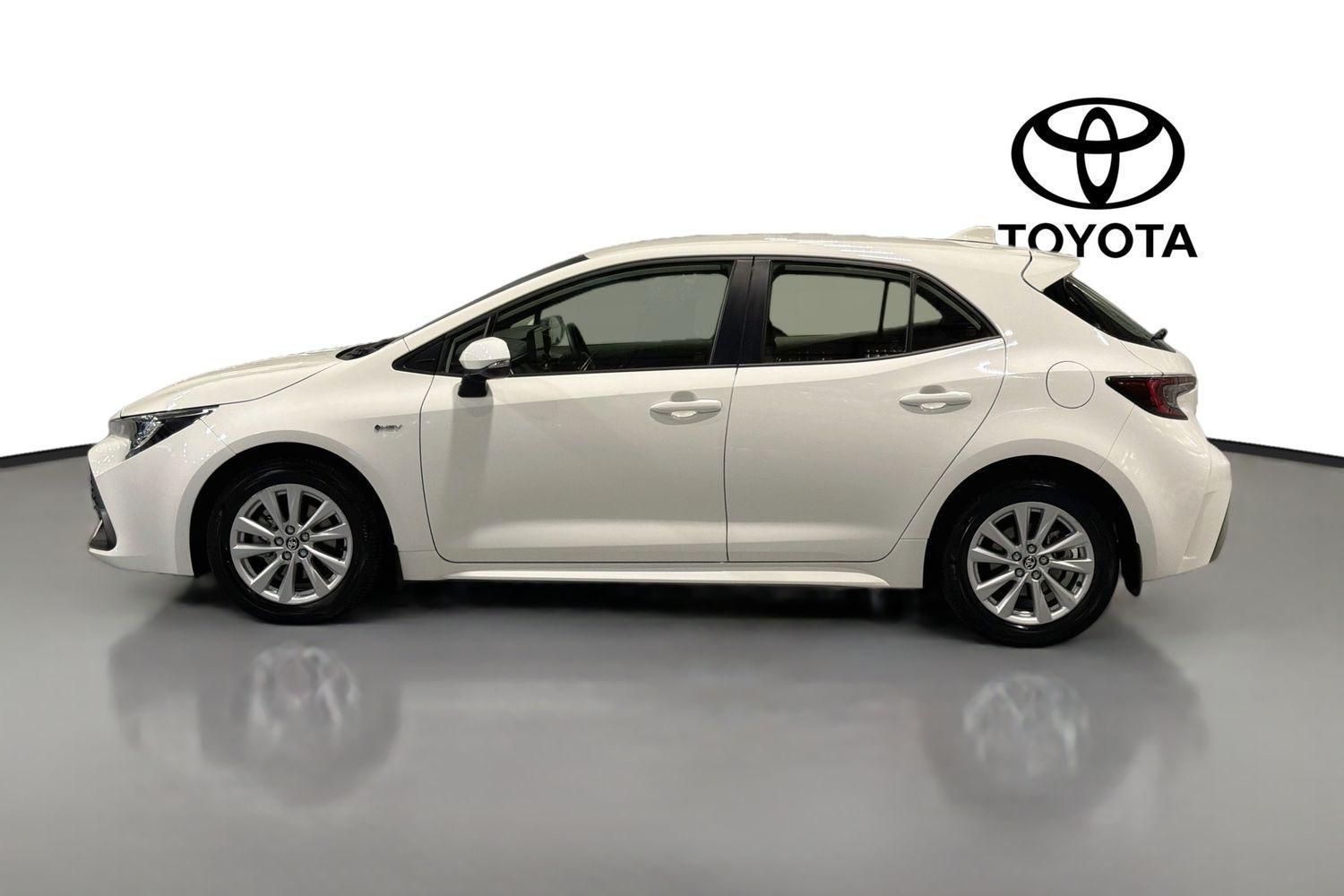 2024 Toyota Corolla Ascent Sport in White