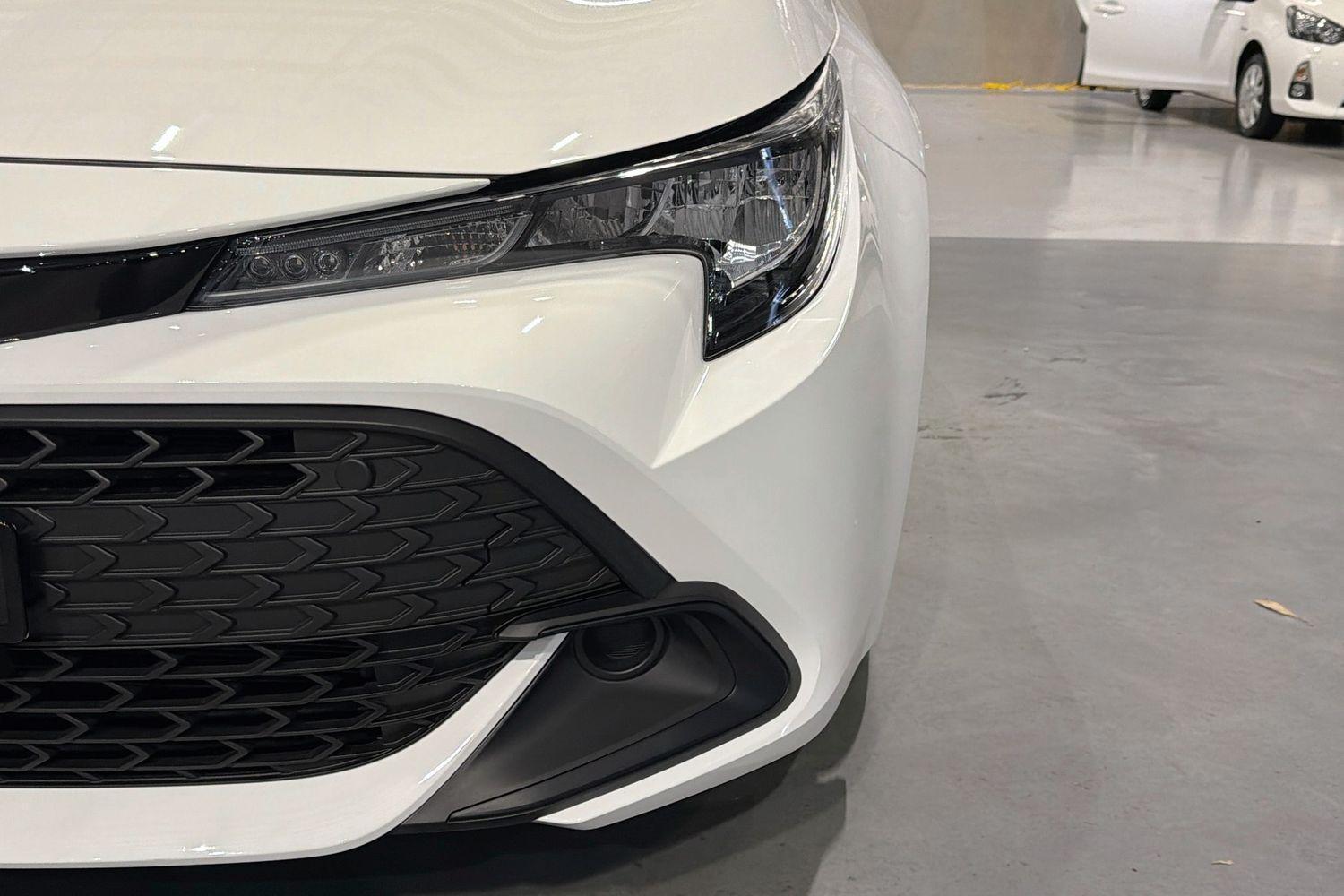 2024 Toyota Corolla Ascent Sport in White