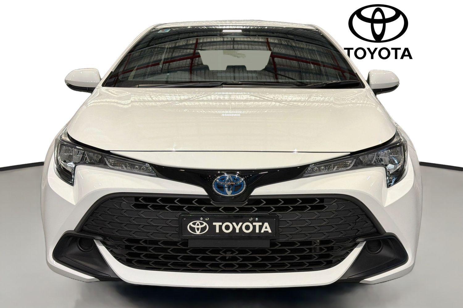 2024 Toyota Corolla Ascent Sport in White