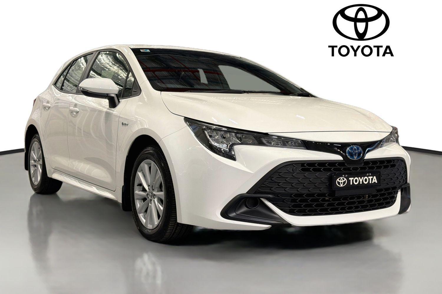 2024 Toyota Corolla Ascent Sport in White