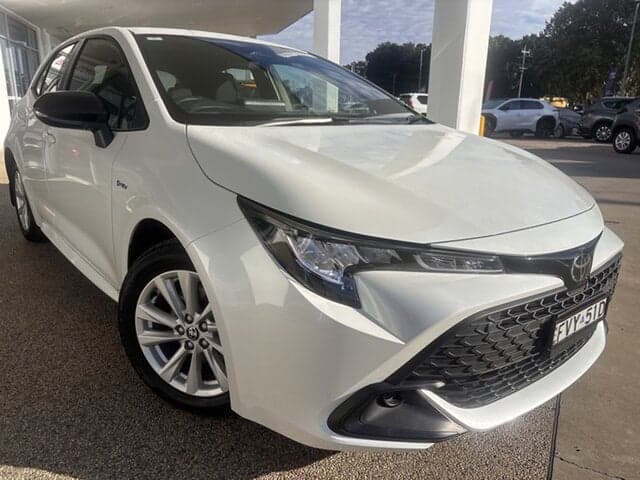 2025 Toyota Corolla Ascent Sport in White