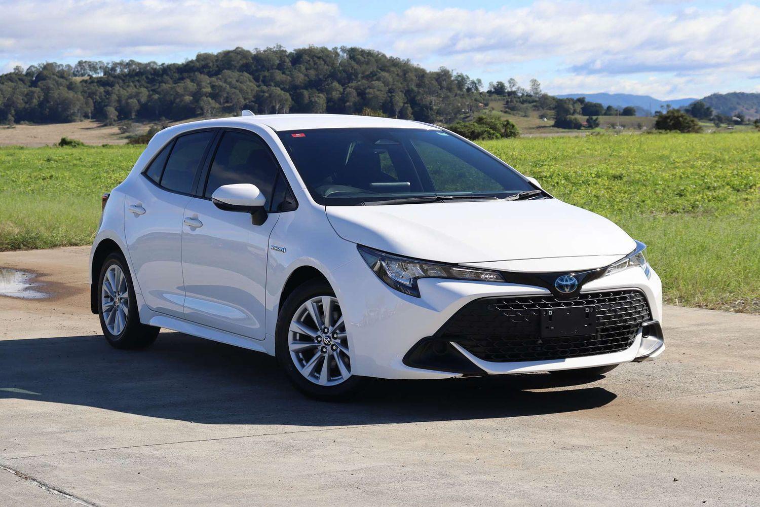 2022 Toyota Corolla Ascent Sport in White