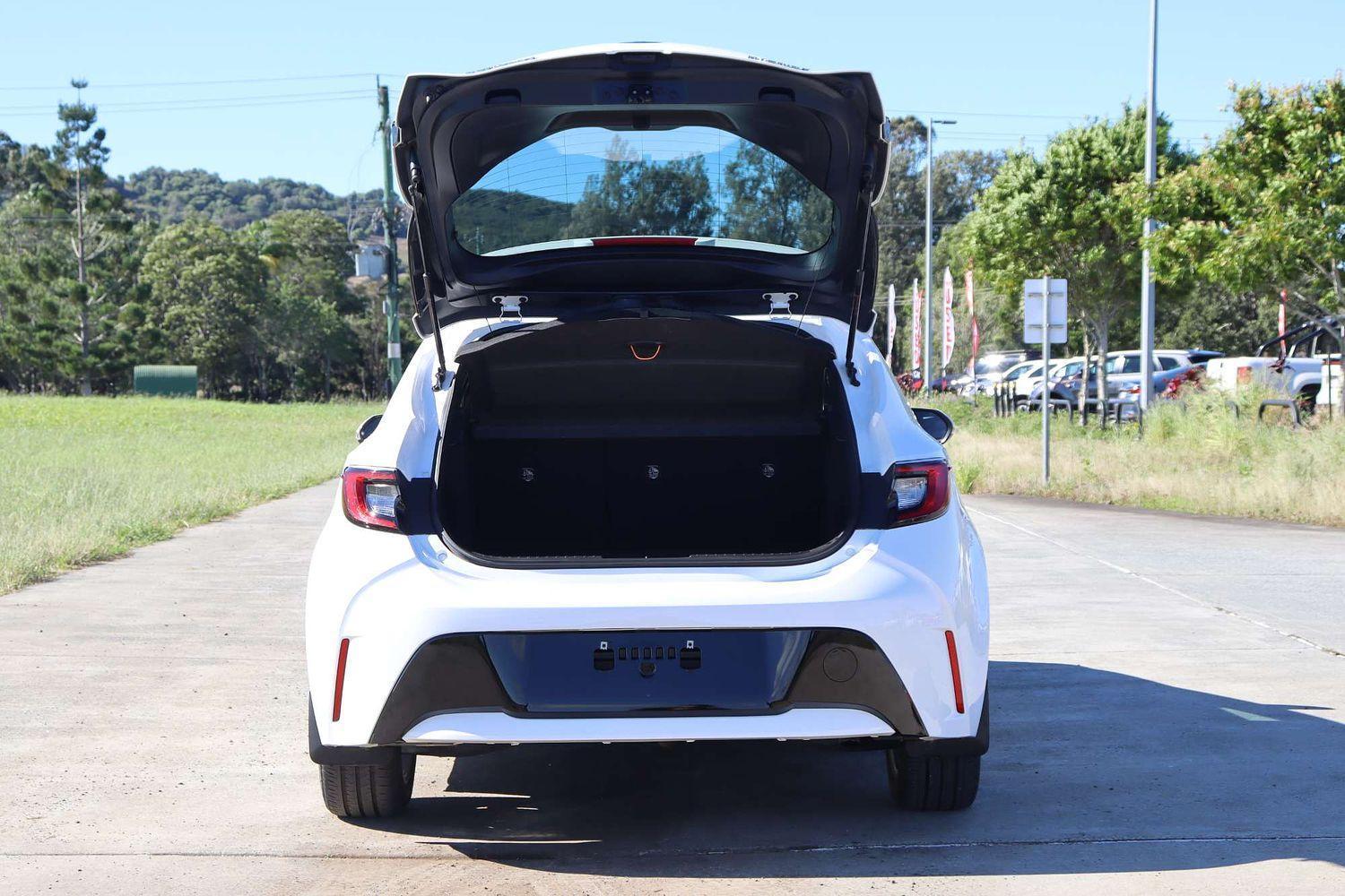 2022 Toyota Corolla Ascent Sport in White