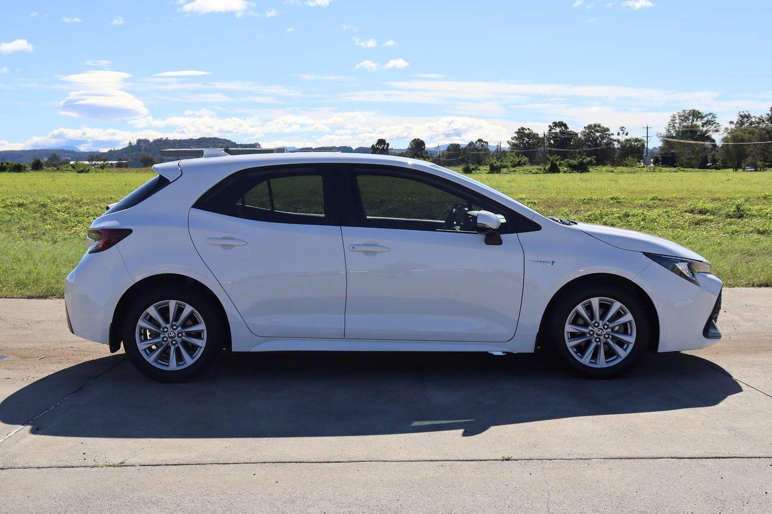 2022 Toyota Corolla Ascent Sport in White