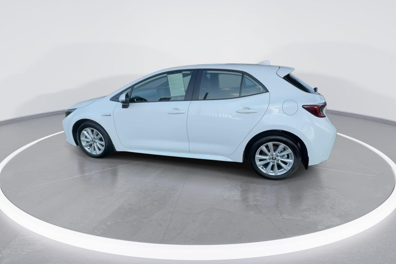 2022 Toyota Corolla Ascent Sport in White