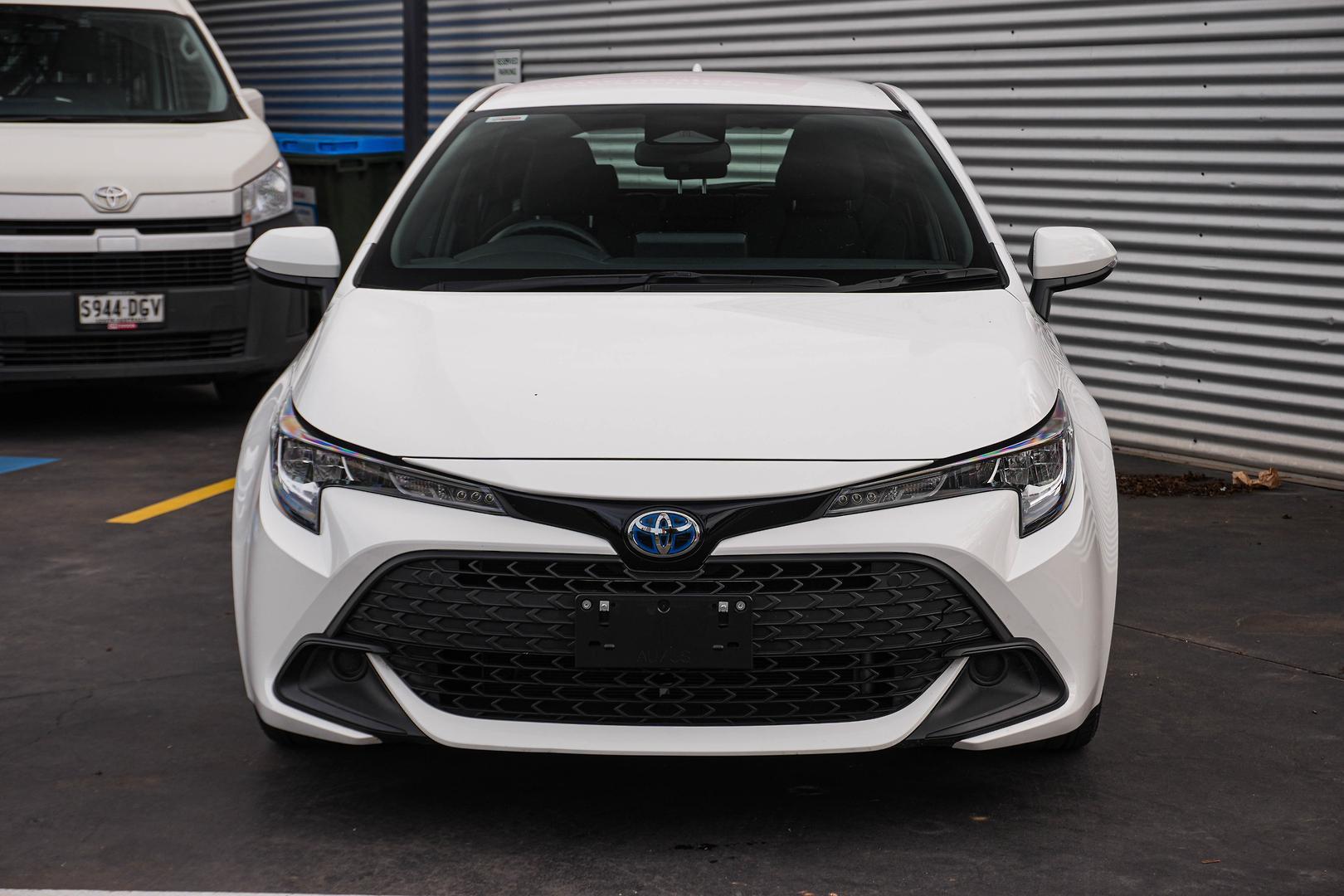 2023 Toyota Corolla Ascent Sport in White