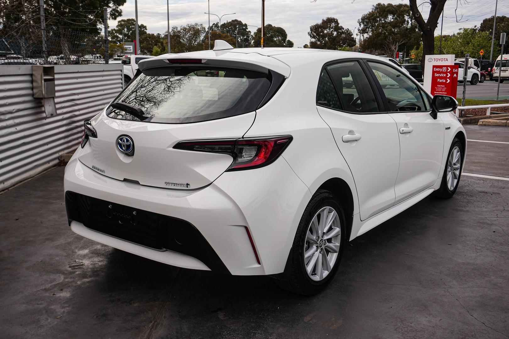 2023 Toyota Corolla Ascent Sport in White