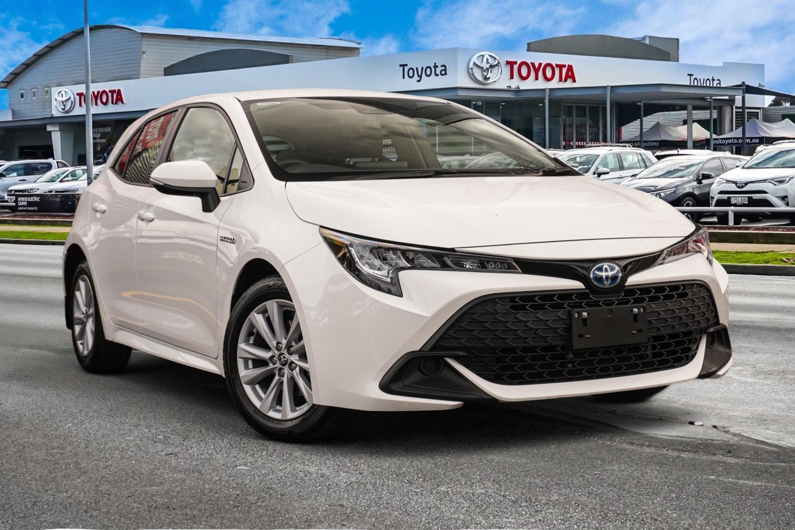2023 Toyota Corolla Ascent Sport in White