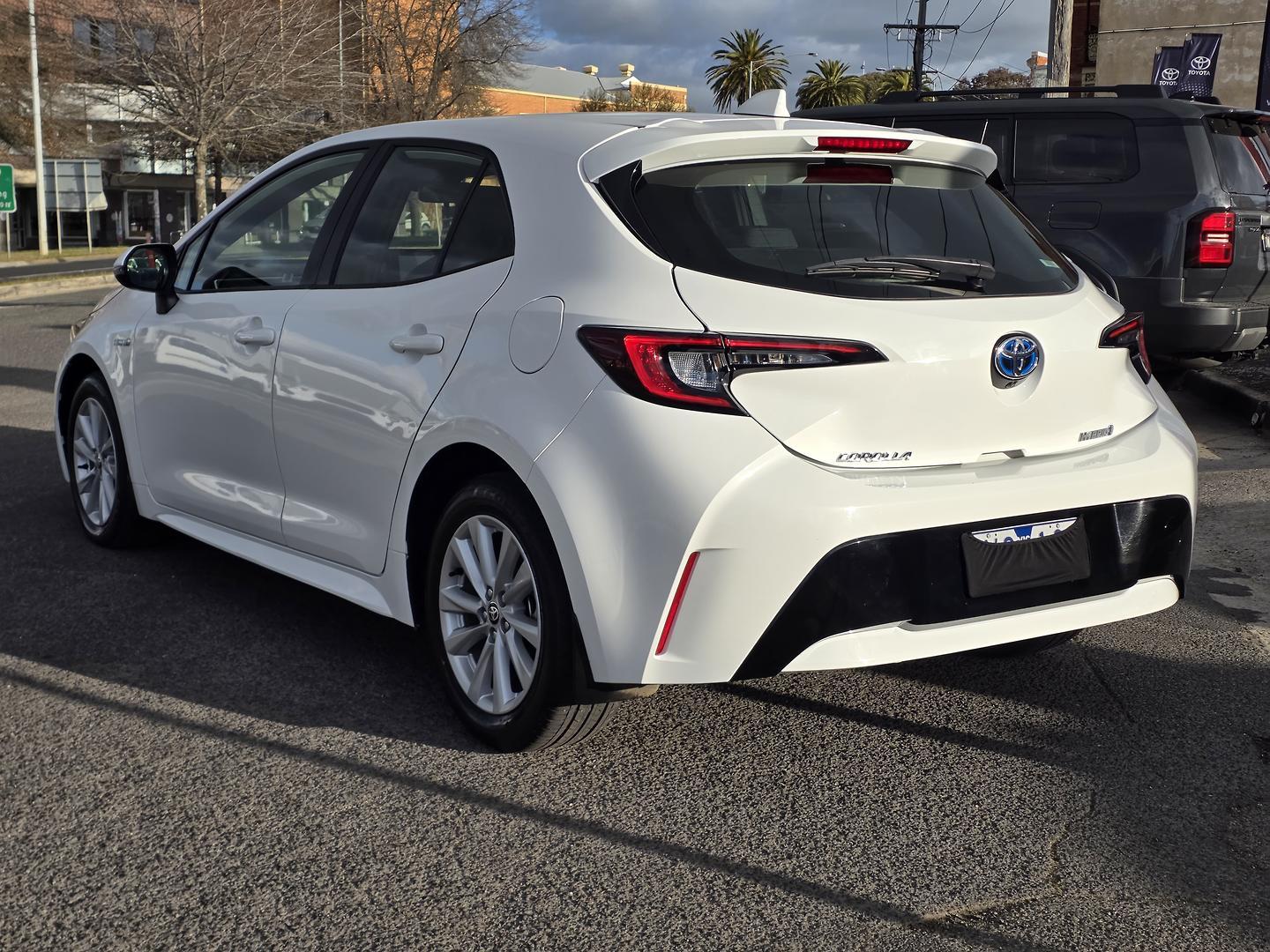 2023 Toyota Corolla Ascent Sport in White