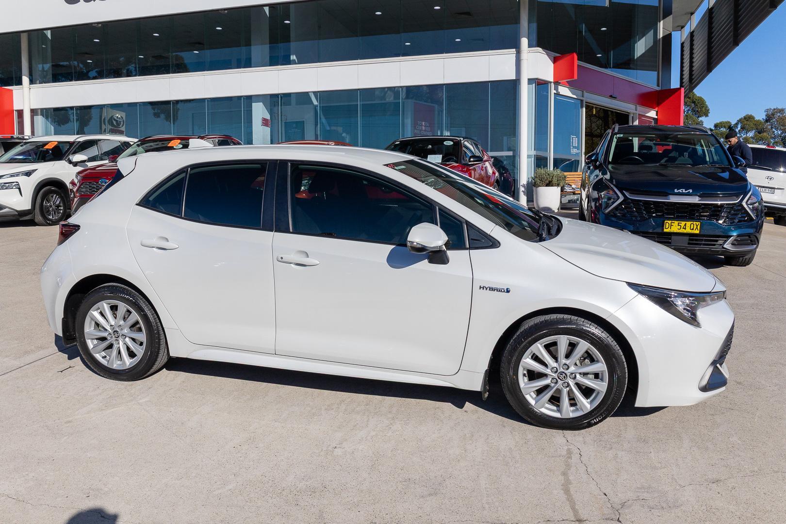 2023 Toyota Corolla Ascent Sport in White