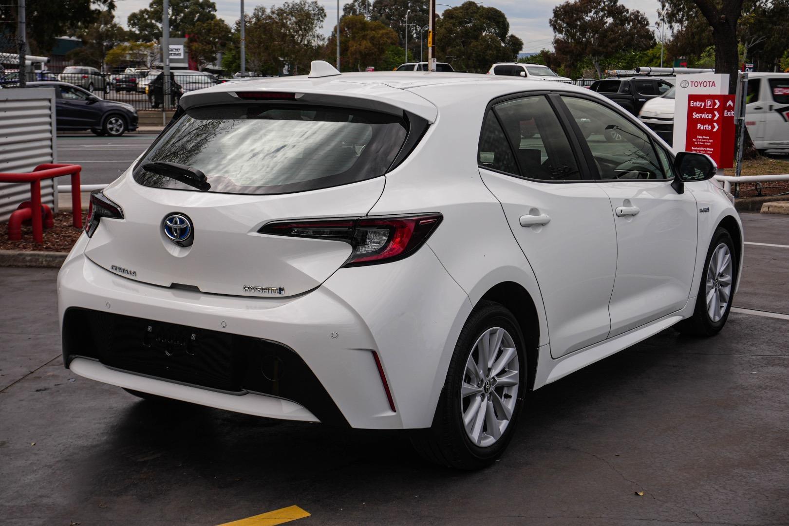 2023 Toyota Corolla Ascent Sport in White