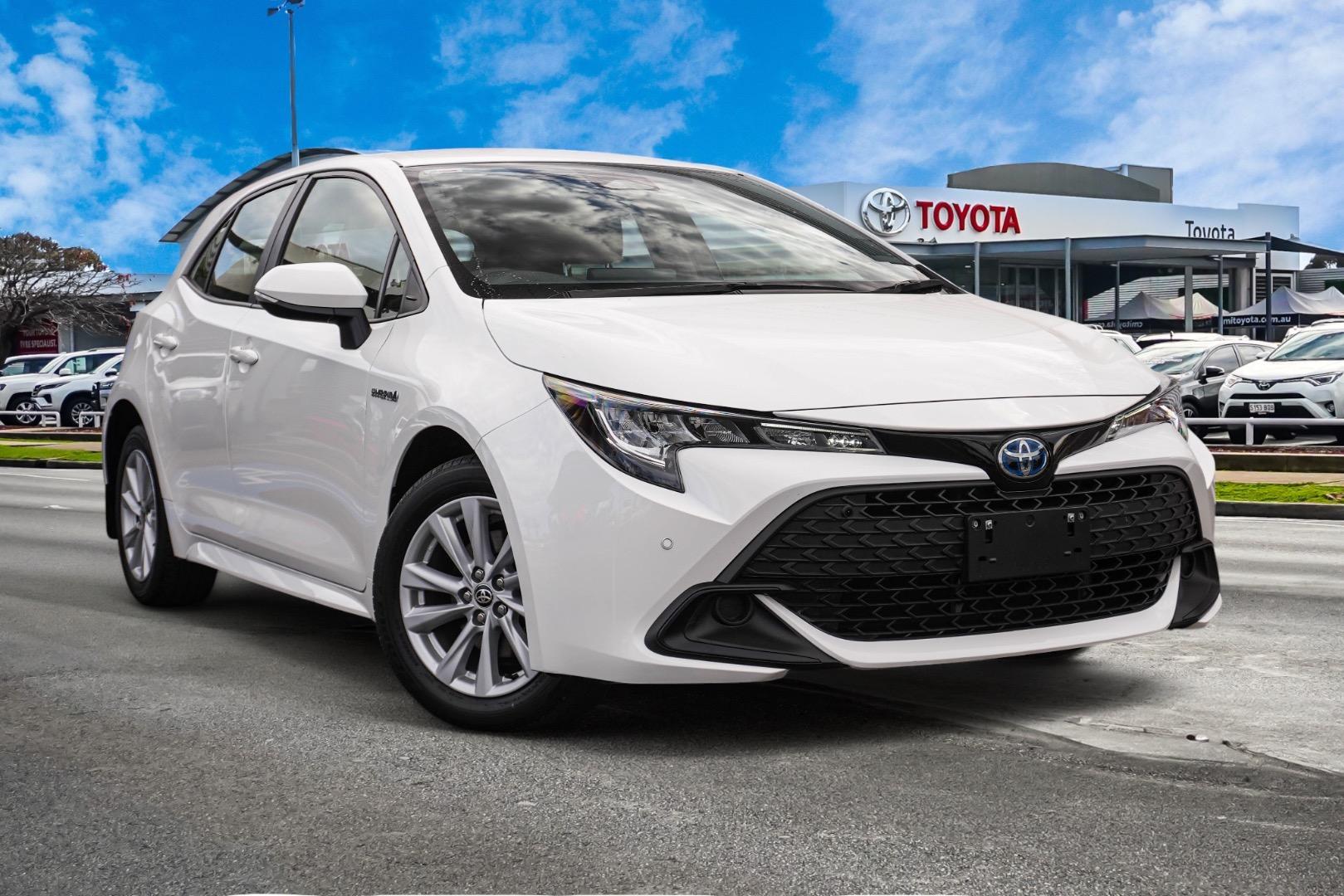 2023 Toyota Corolla Ascent Sport in White