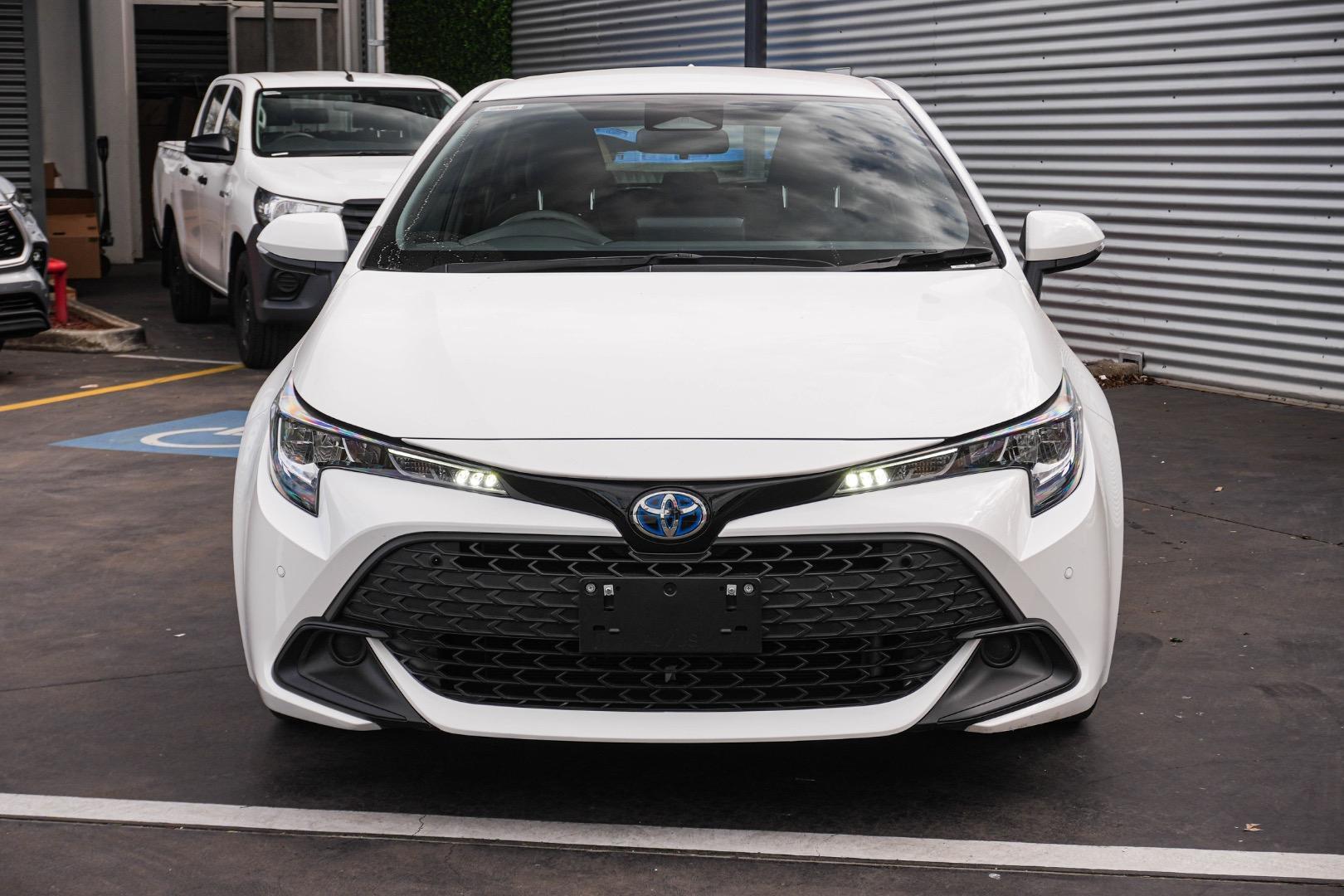 2023 Toyota Corolla Ascent Sport in White