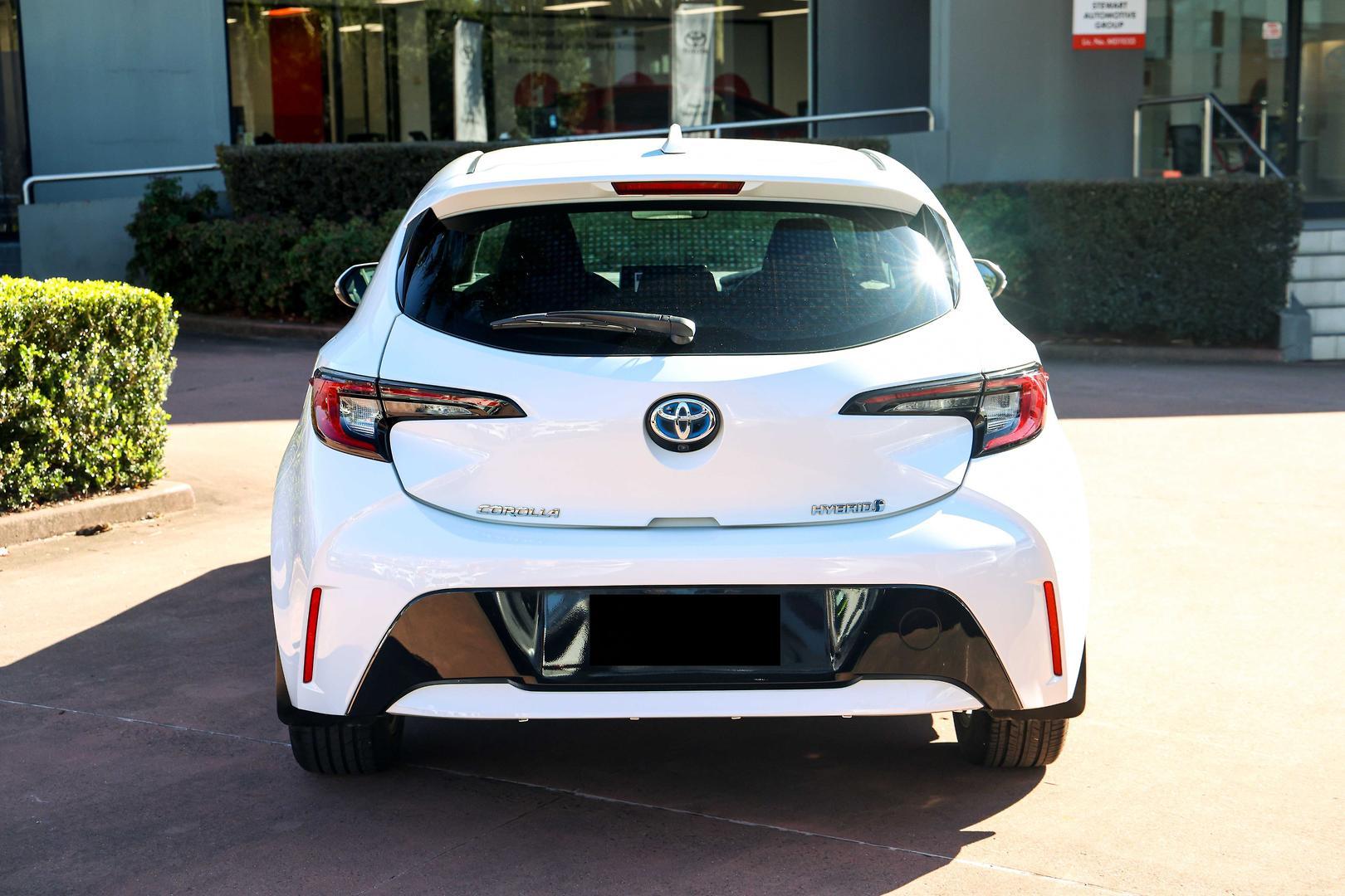 2023 Toyota Corolla Ascent Sport in White