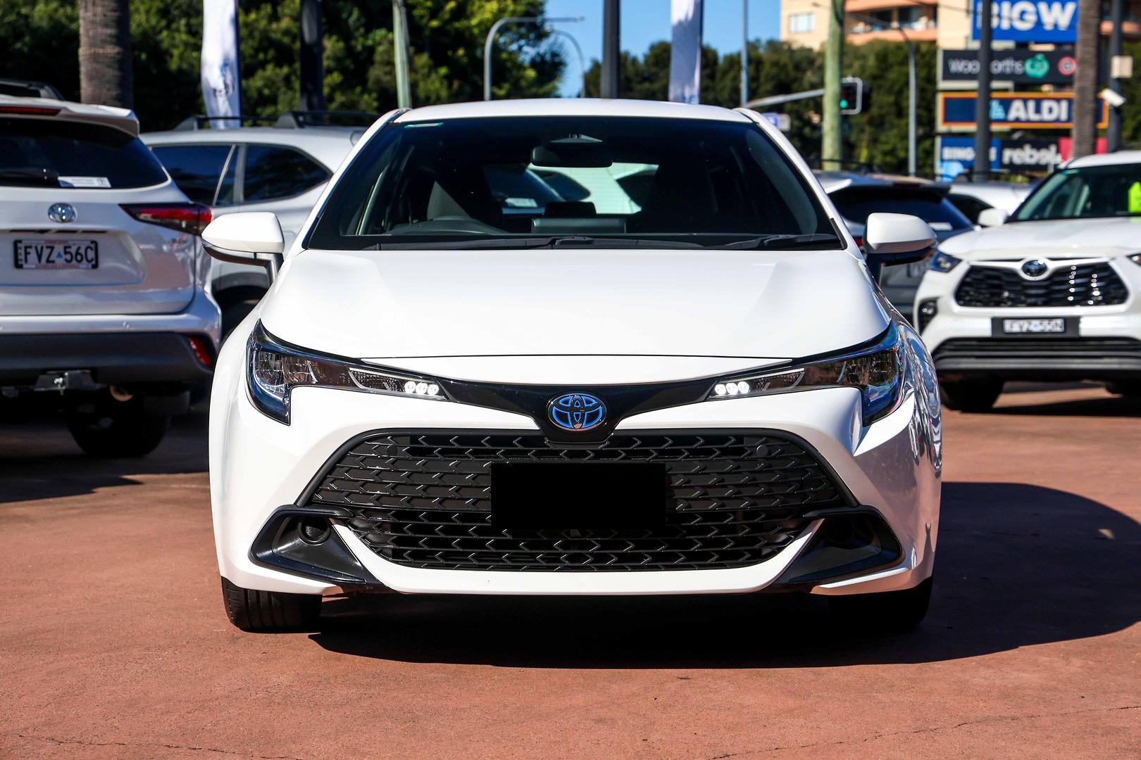 2023 Toyota Corolla Ascent Sport in White