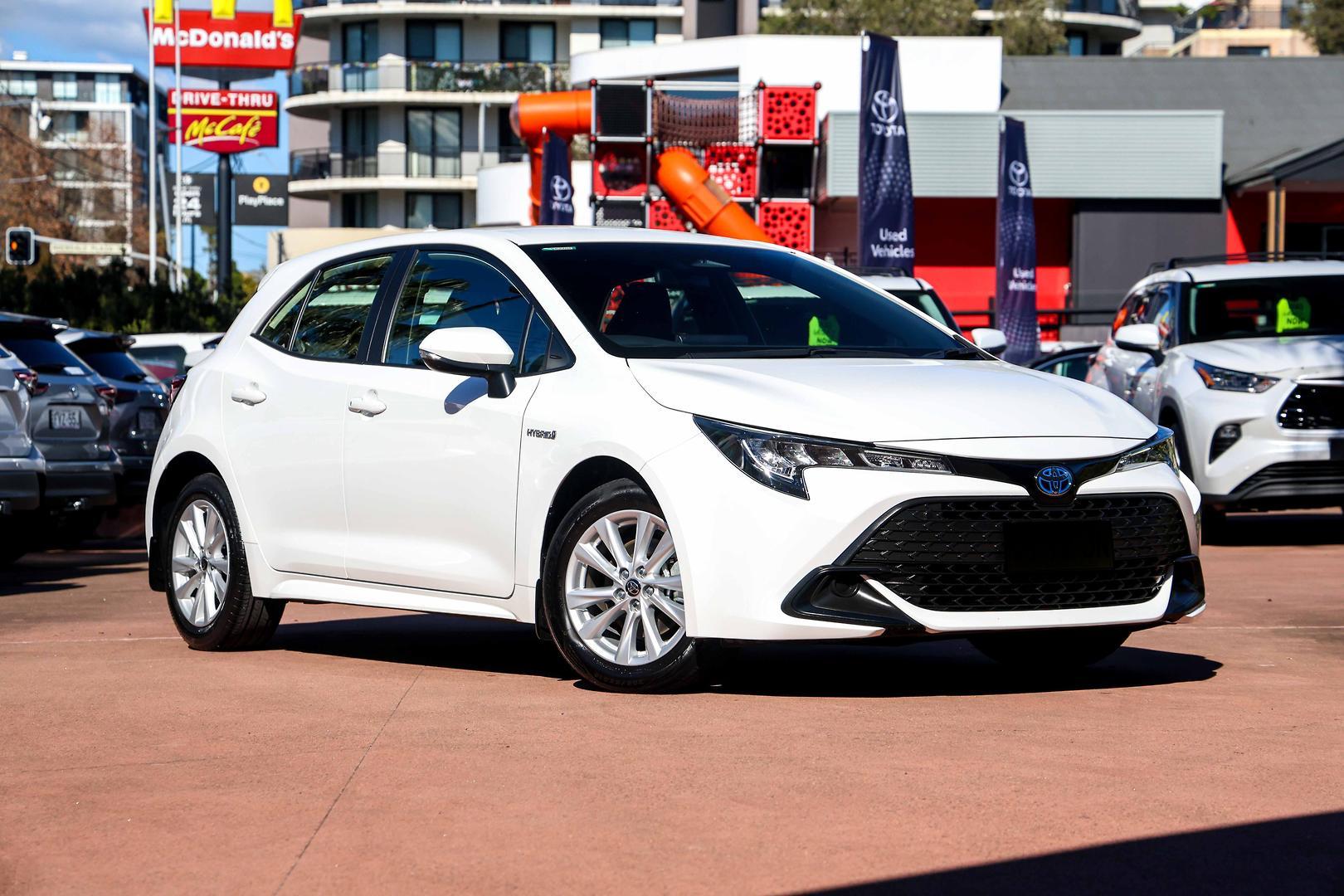 2023 Toyota Corolla Ascent Sport in White