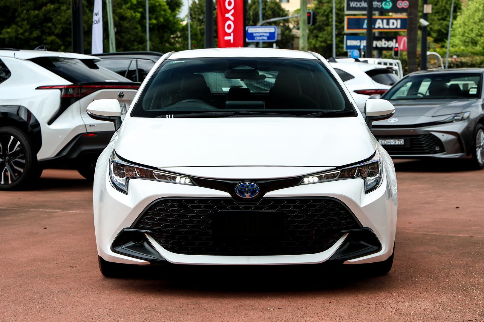 2023 Toyota Corolla Ascent Sport in White