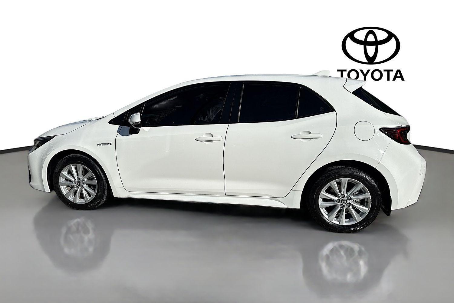 2023 Toyota Corolla Ascent Sport in White