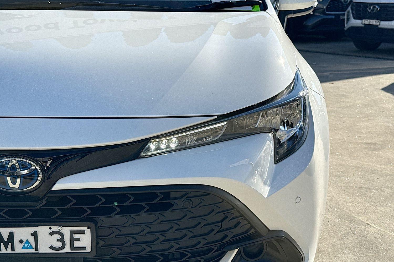 2023 Toyota Corolla Ascent Sport in White