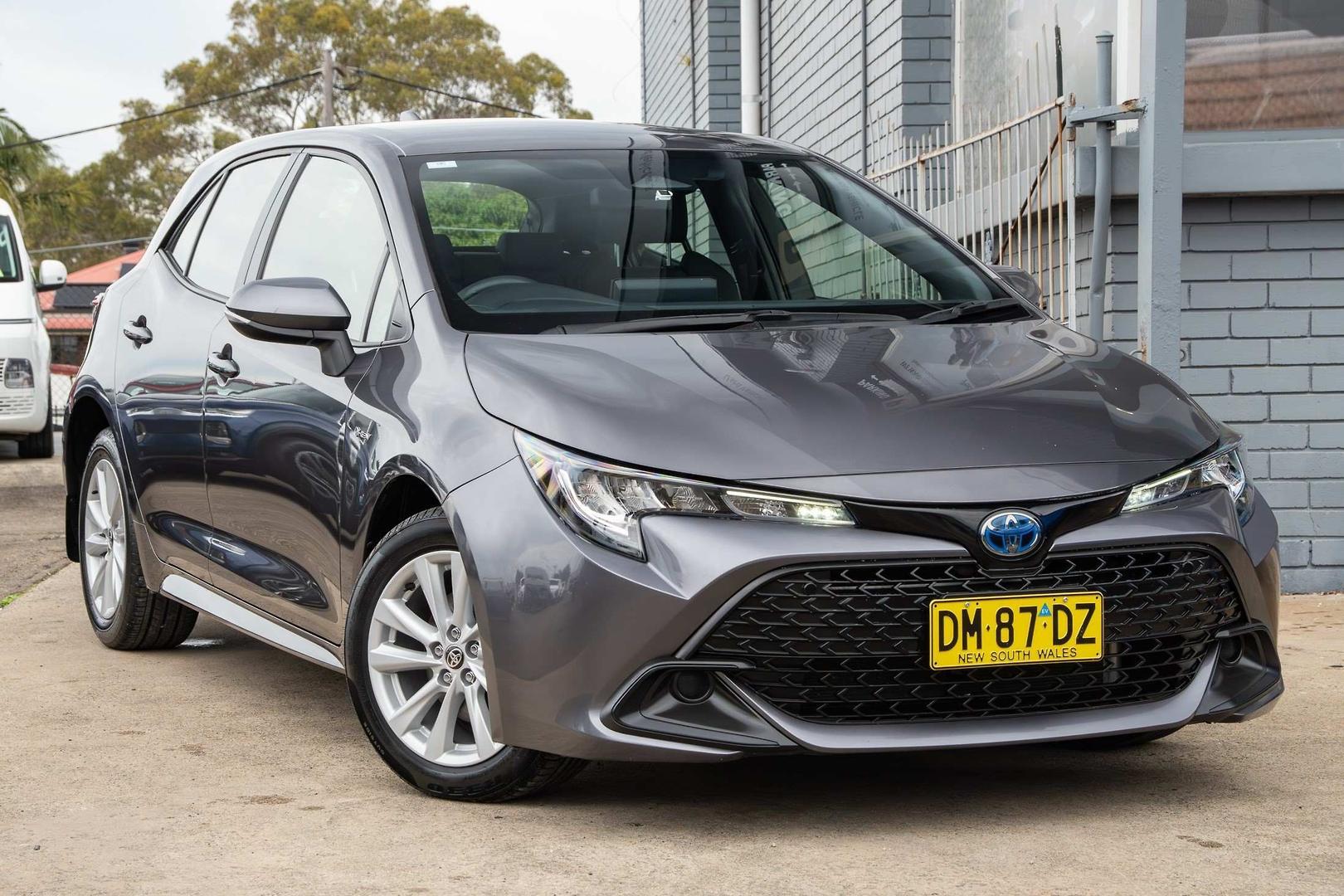 2024 Toyota Corolla Ascent Sport in Silver
