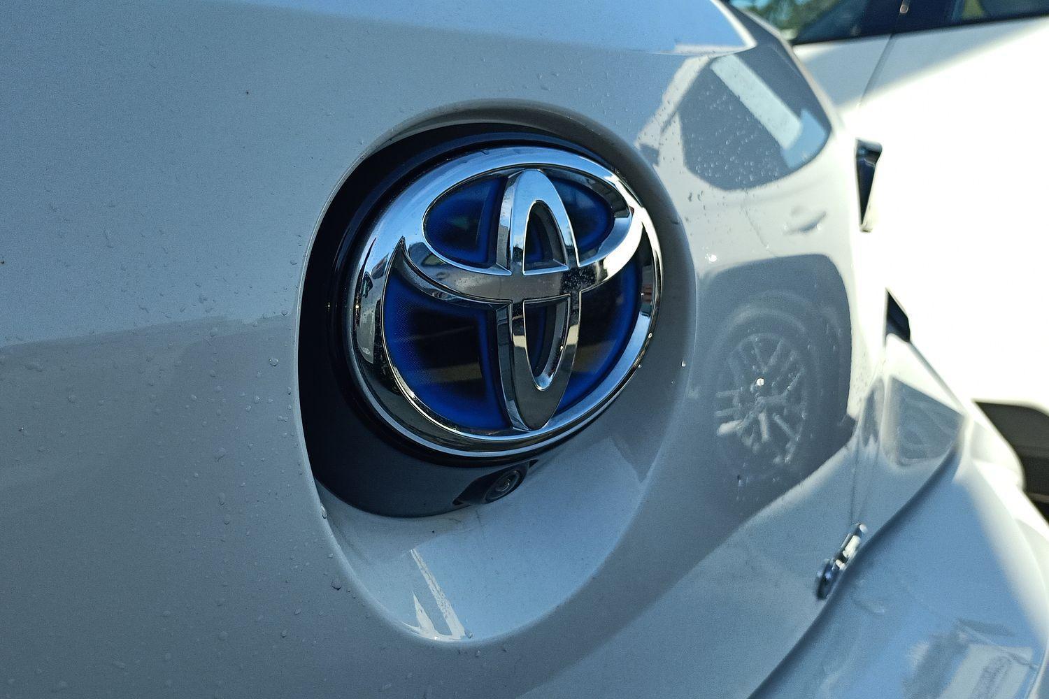 2024 Toyota Corolla Ascent Sport in White
