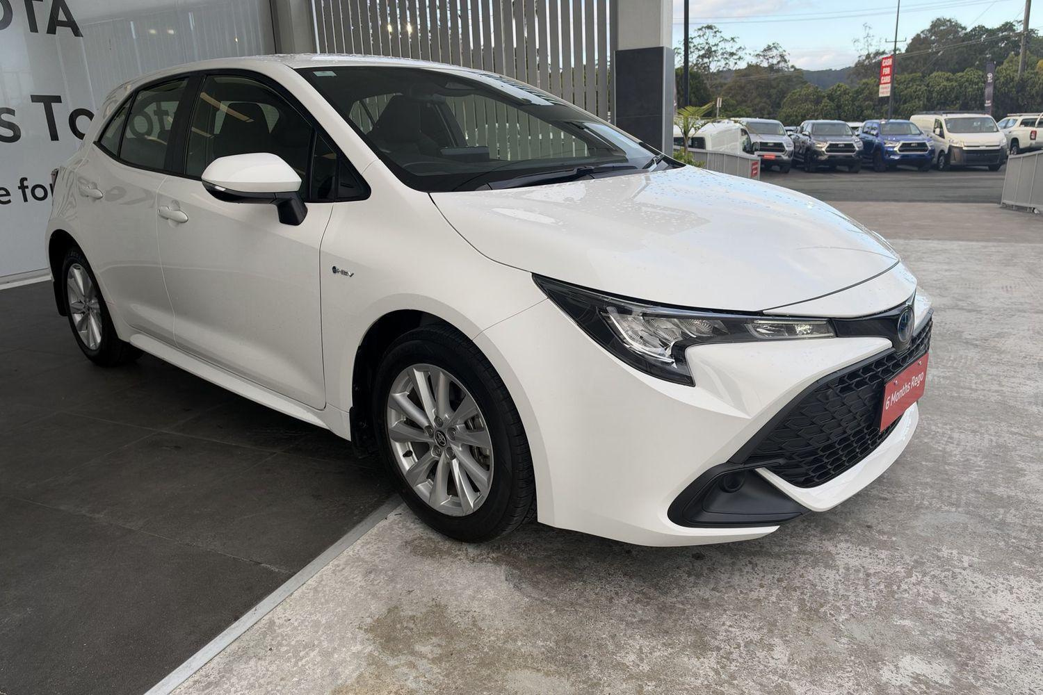 2025 Toyota Corolla Ascent Sport in White
