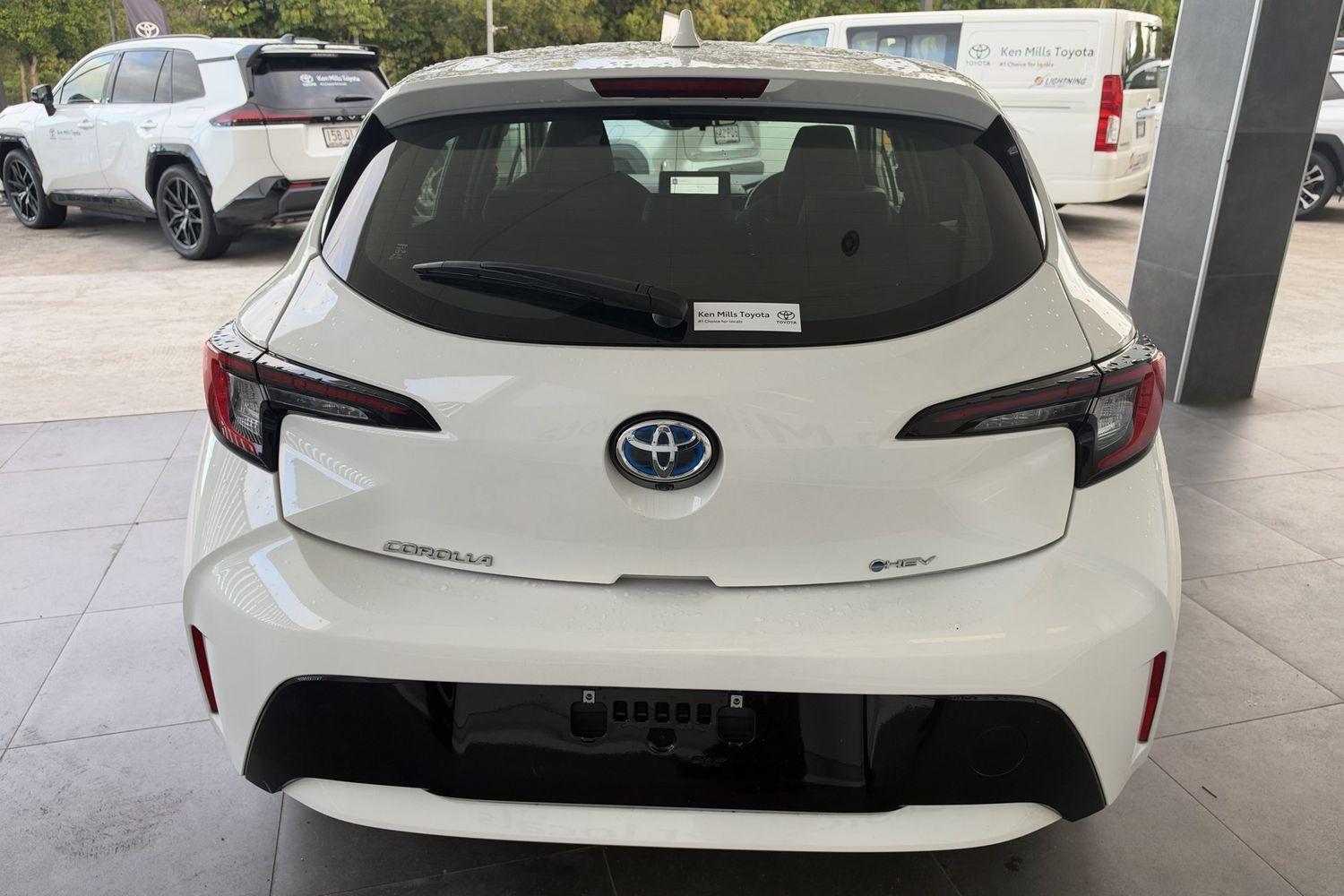 2025 Toyota Corolla Ascent Sport in White