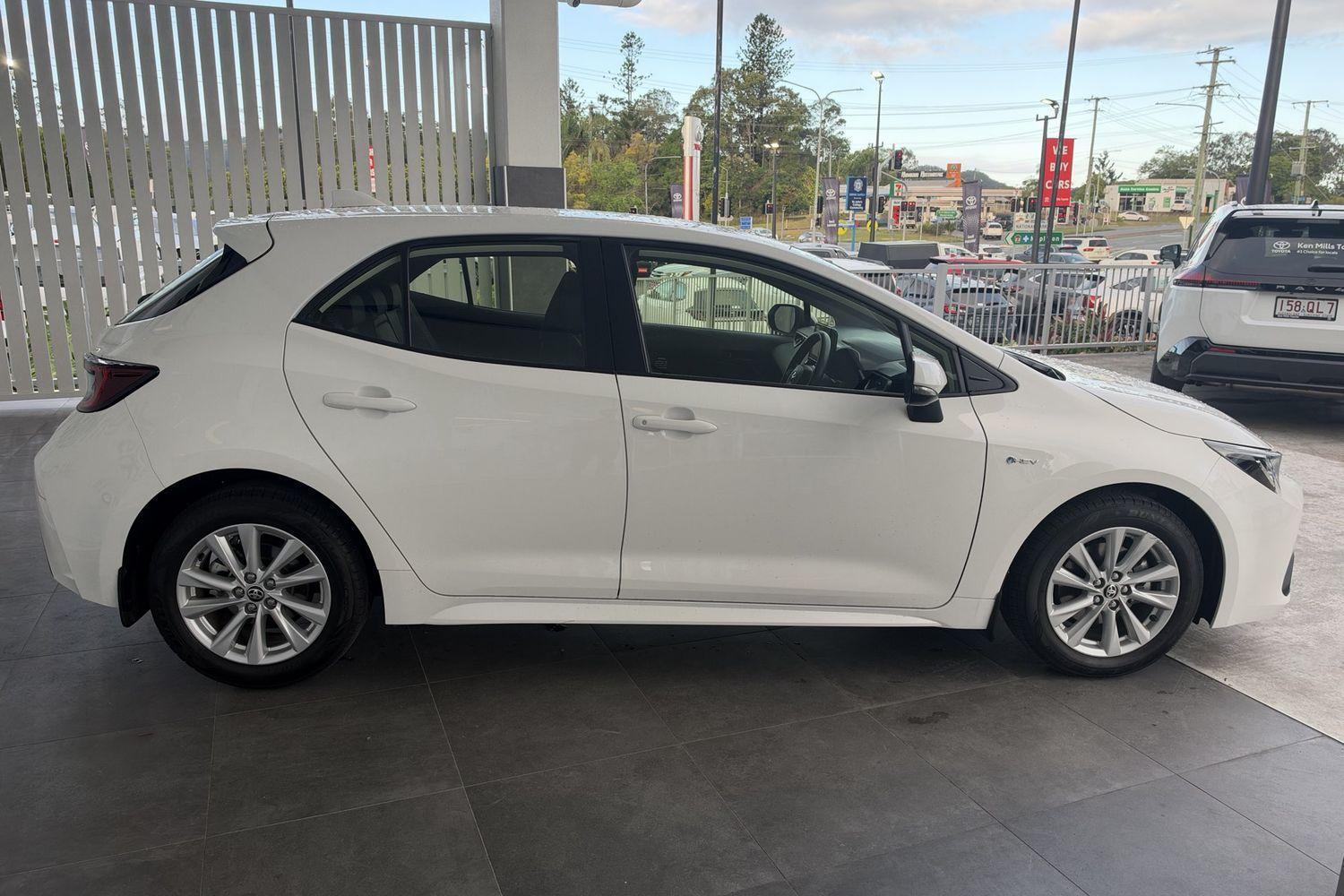 2025 Toyota Corolla Ascent Sport in White