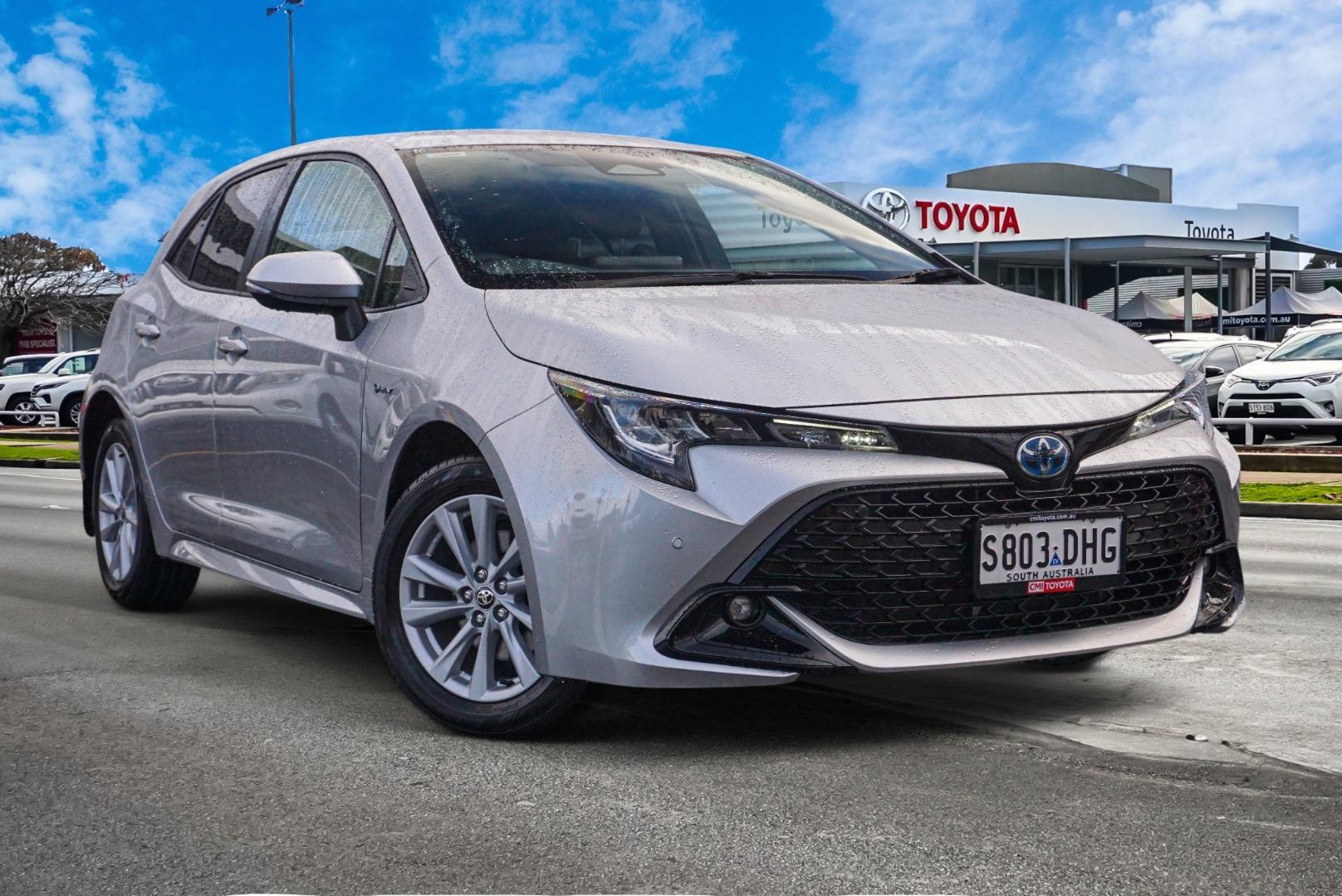 2025 Toyota Corolla SX in Silver