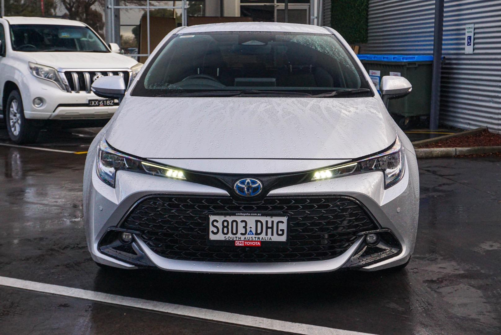 2025 Toyota Corolla SX in Silver