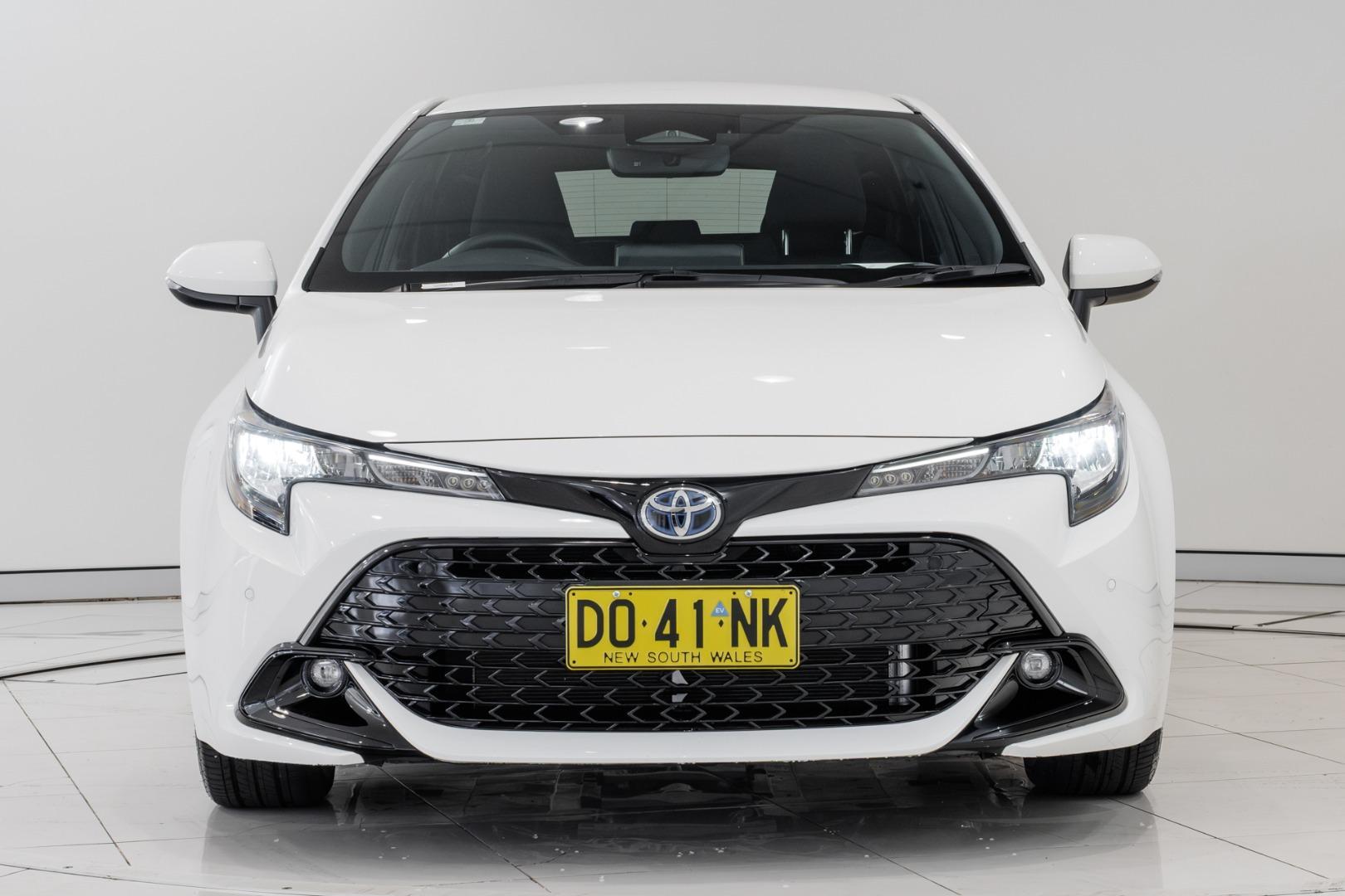 2025 Toyota Corolla SX in White