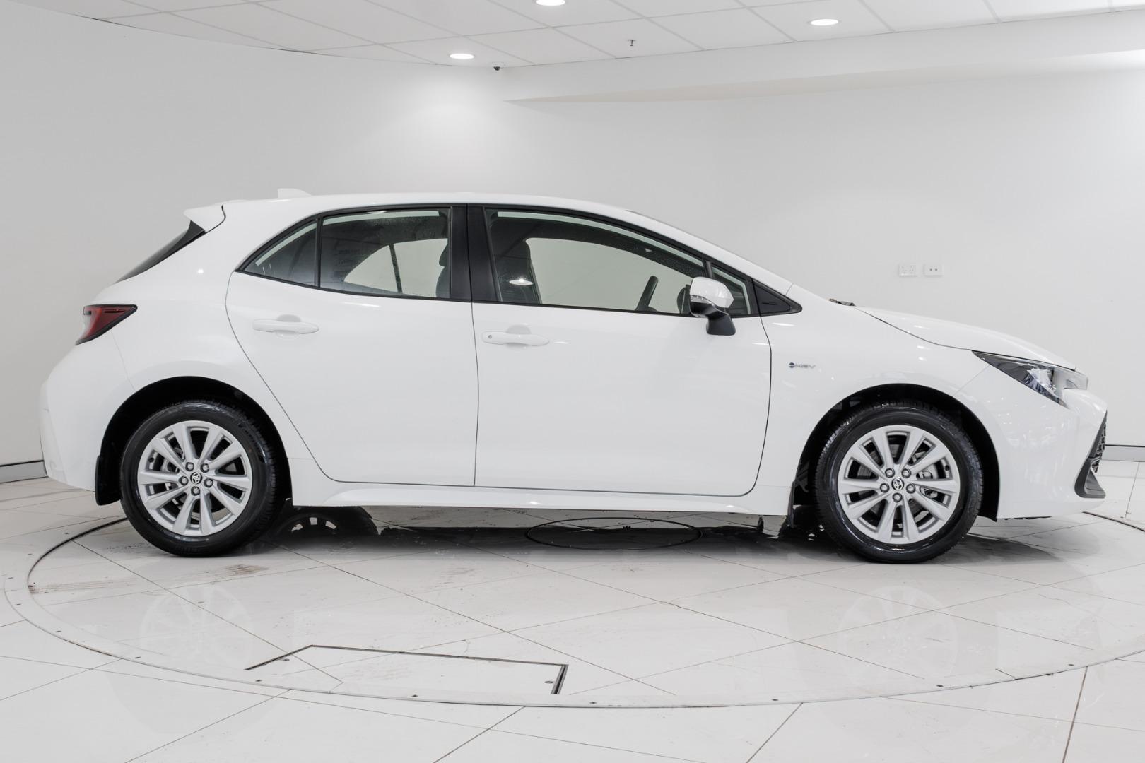 2025 Toyota Corolla Ascent Sport in White