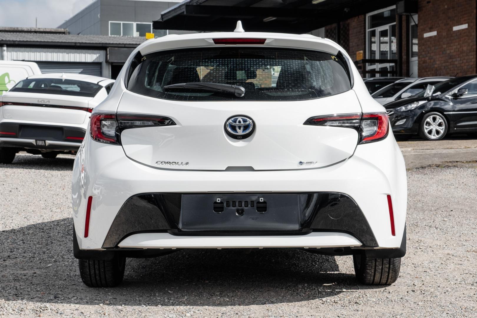 2025 Toyota Corolla Ascent Sport in White