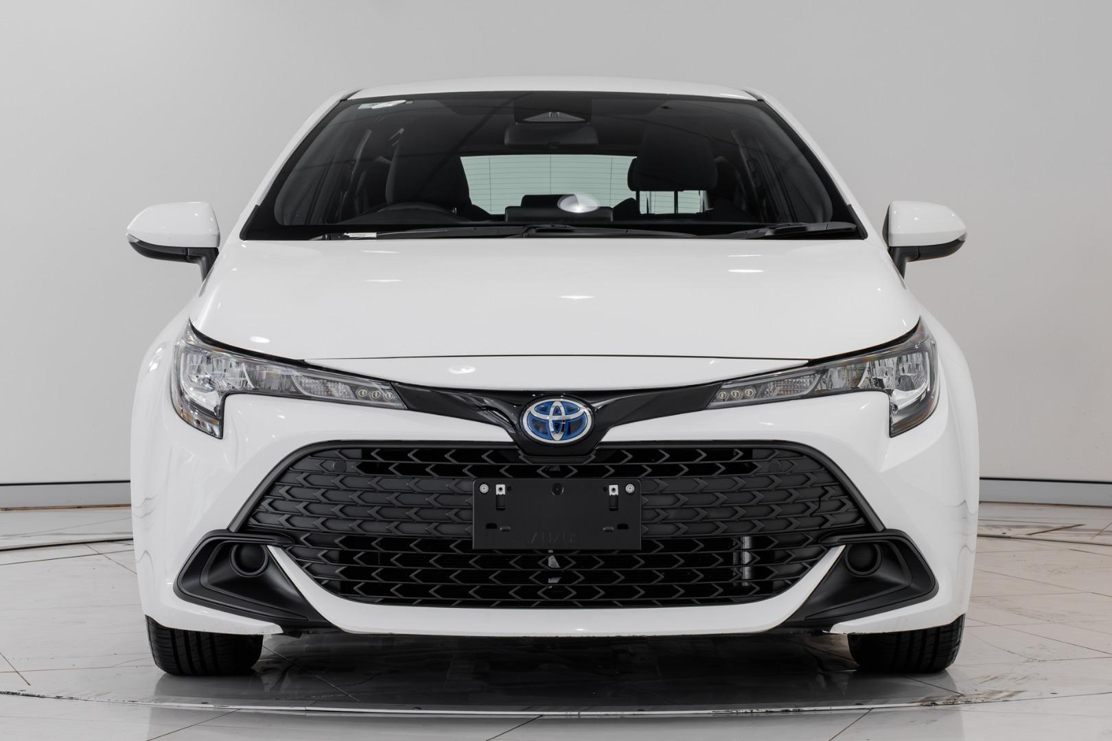 2025 Toyota Corolla Ascent Sport in White