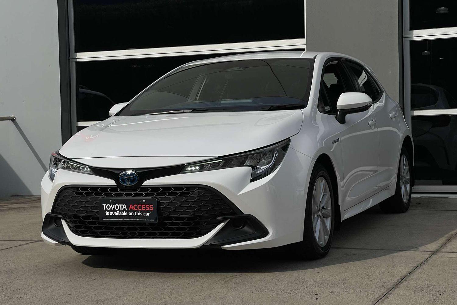 2023 Toyota Corolla Ascent Sport in White