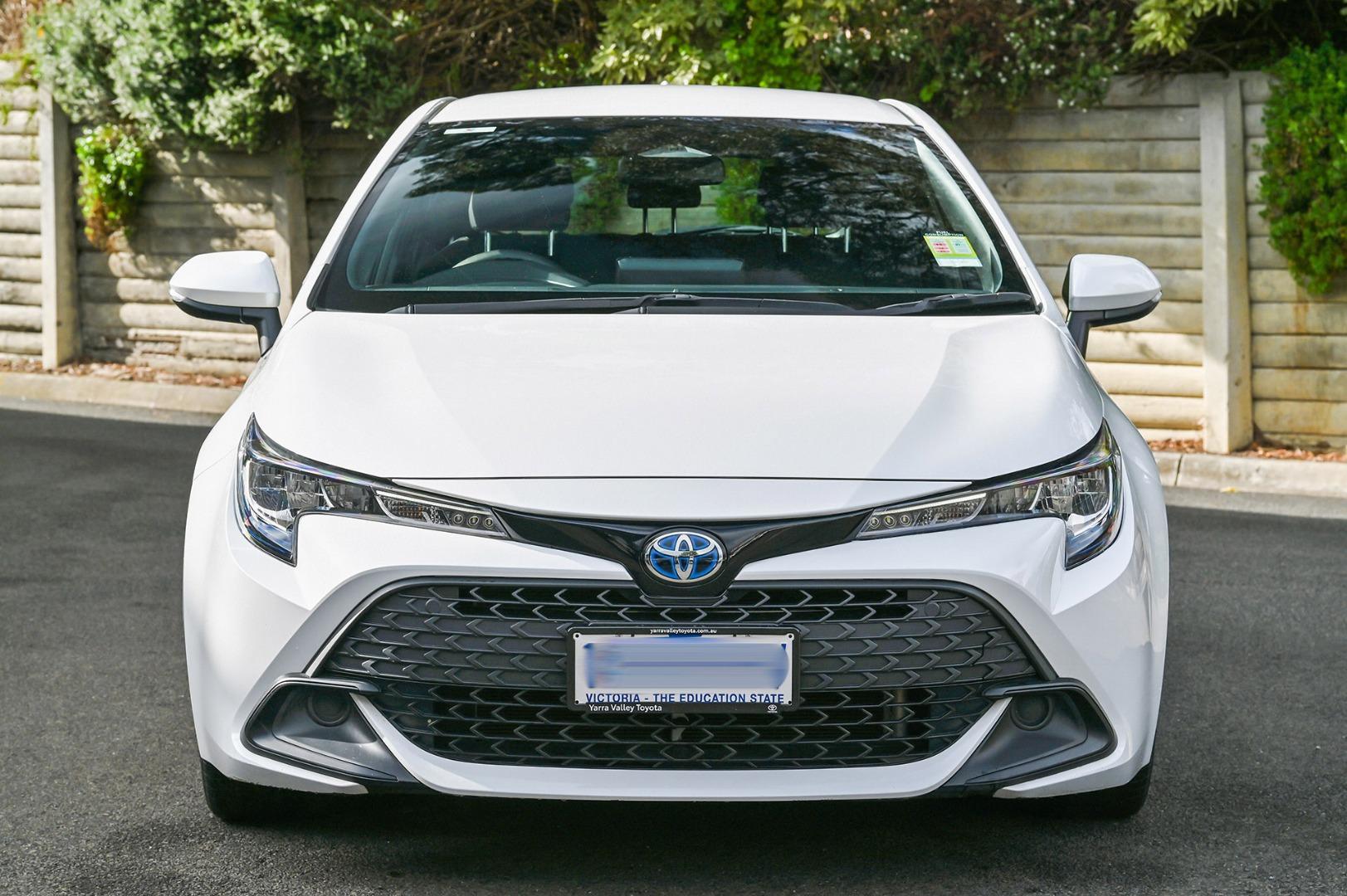 2023 Toyota Corolla Ascent Sport in White