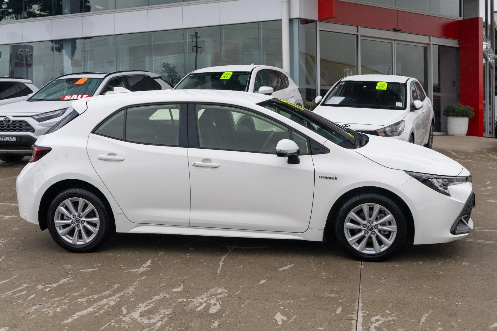 2023 Toyota Corolla Ascent Sport in White