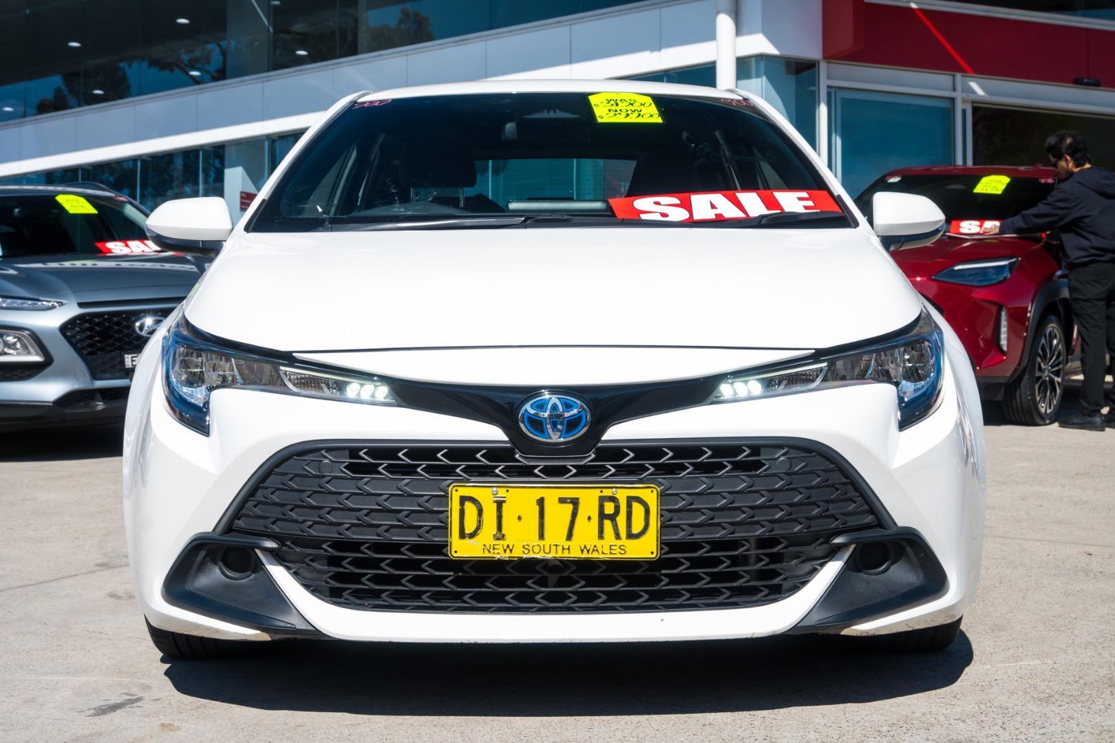 2023 Toyota Corolla Ascent Sport in White