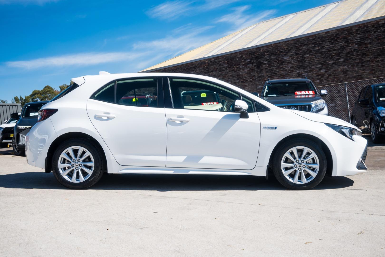 2023 Toyota Corolla Ascent Sport in White