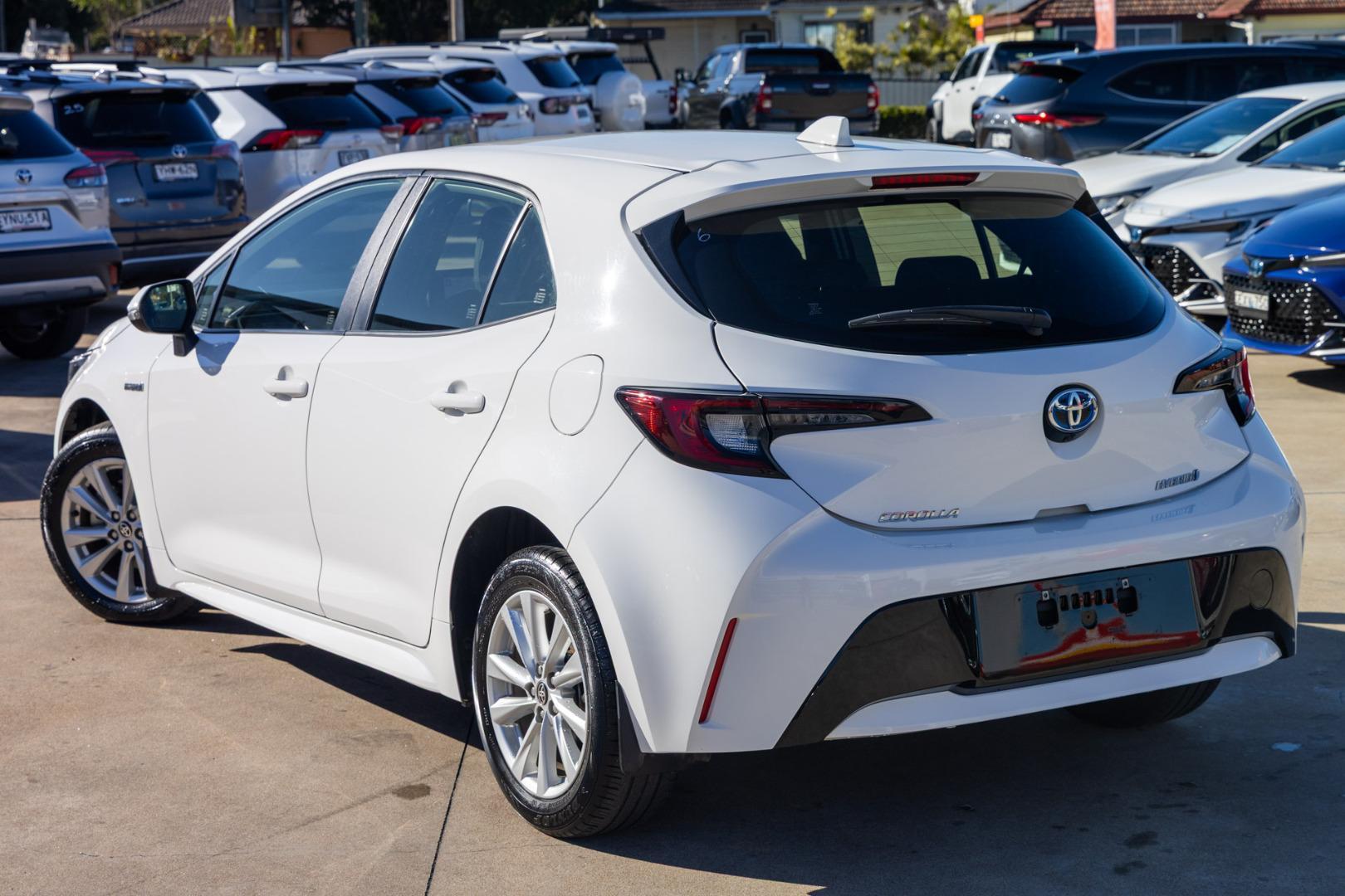 2023 Toyota Corolla Ascent Sport in White