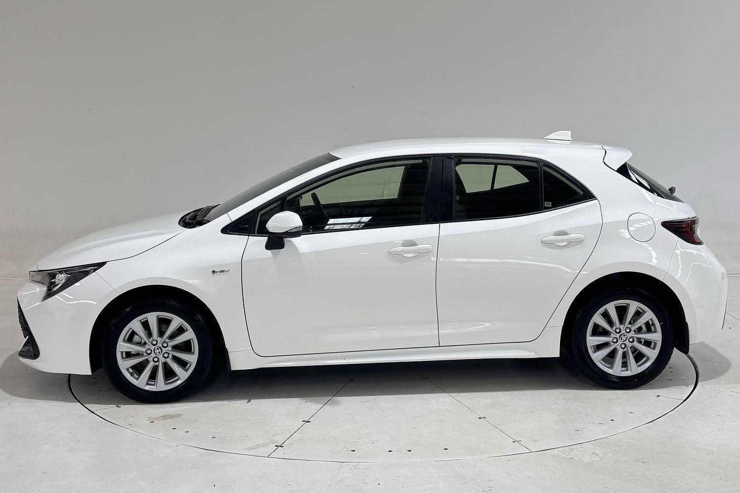 2024 Toyota Corolla Ascent Sport in White