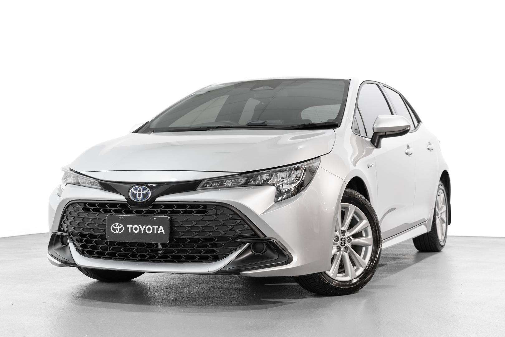 2025 Toyota Corolla Ascent Sport in Silver