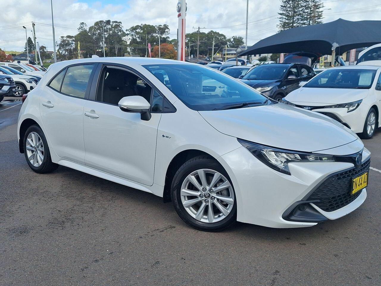 2025 Toyota Corolla Ascent Sport in White