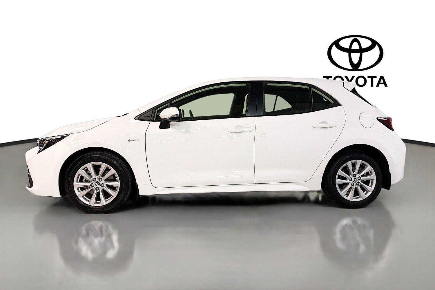 2025 Toyota Corolla Ascent Sport in White